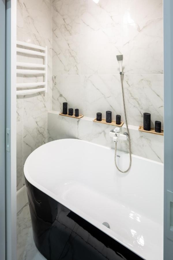 Bv Apartments Art Deco Лвив Екстериор снимка
