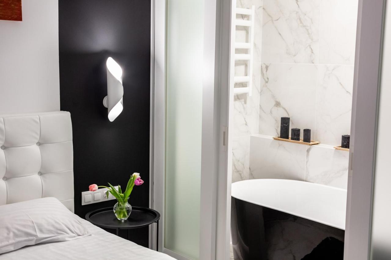Bv Apartments Art Deco Лвив Екстериор снимка