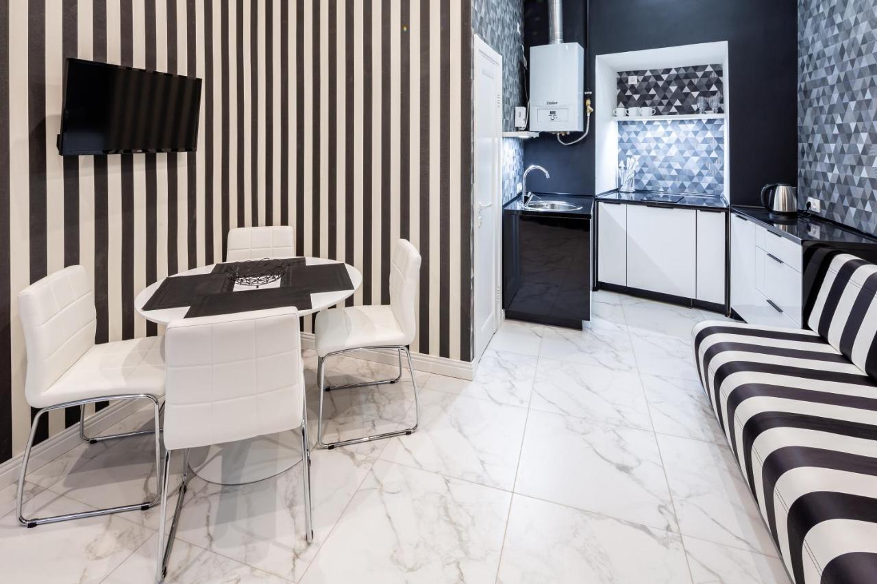 Bv Apartments Art Deco Лвив Екстериор снимка